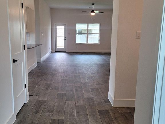 3rd image of 4313 Leslies Way