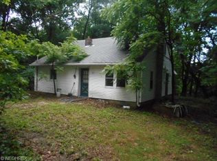 1685 Rock Cliff Dr, Akron, OH 44320