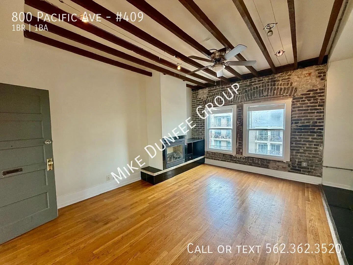 Downtown Long Beach Top-Floor One Bedroom Apartment — Photo 2