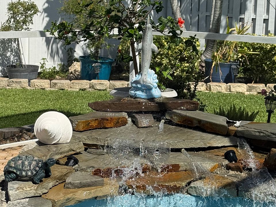 1st image of 161 SE 27th St