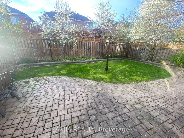 73 Gracedale Dr #3 — Photo 8