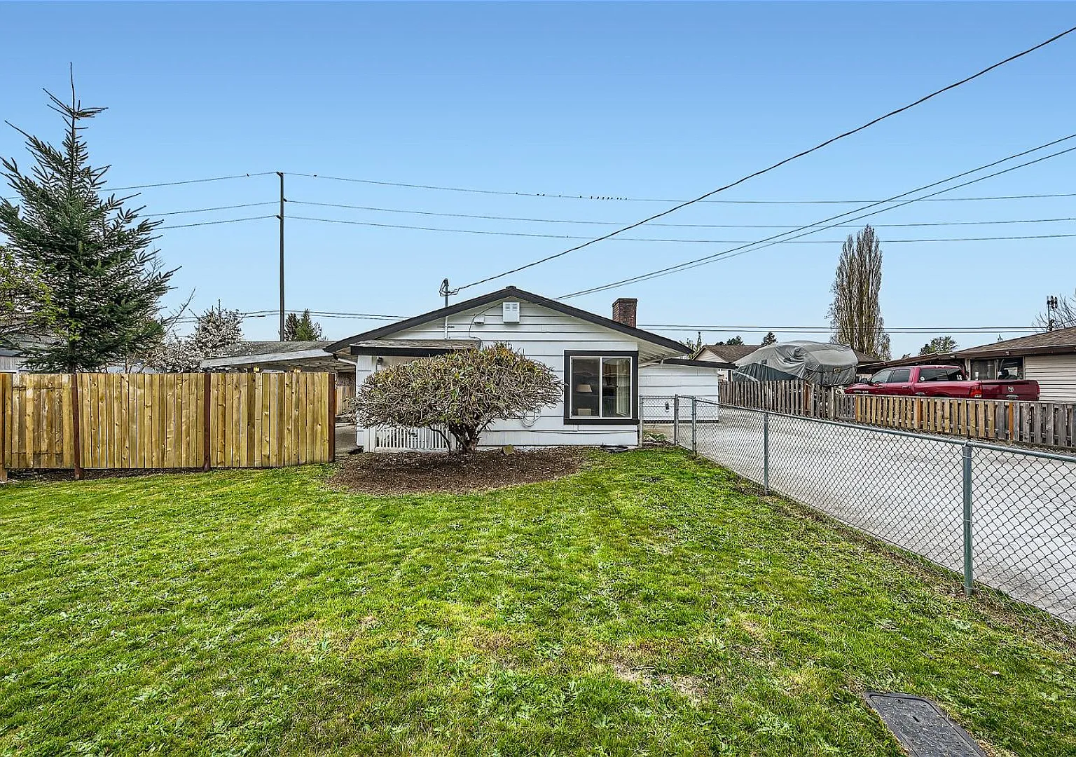 Beautifully Updated 4-Bedroom Home — Photo 2