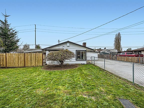 2nd image of 11963 SE 160th St