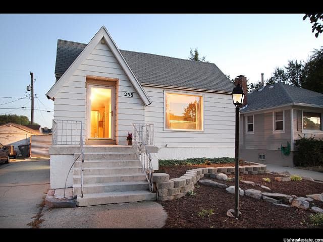 1st image of 258 E Whitlock Ave