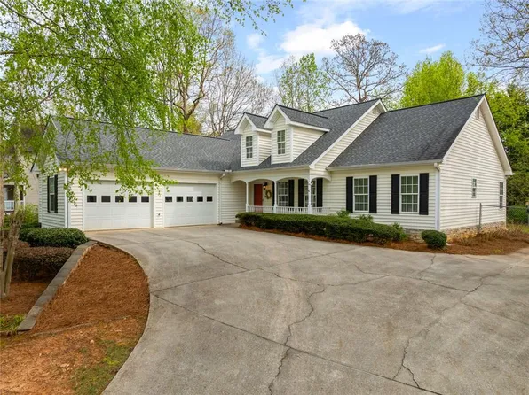 244 Kerry Dr, Jasper, GA 30143
