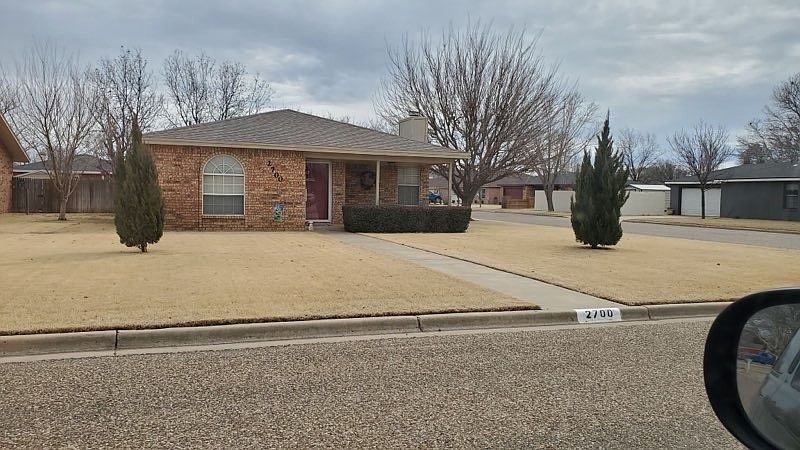 1st image of 2700 Mesa Dr