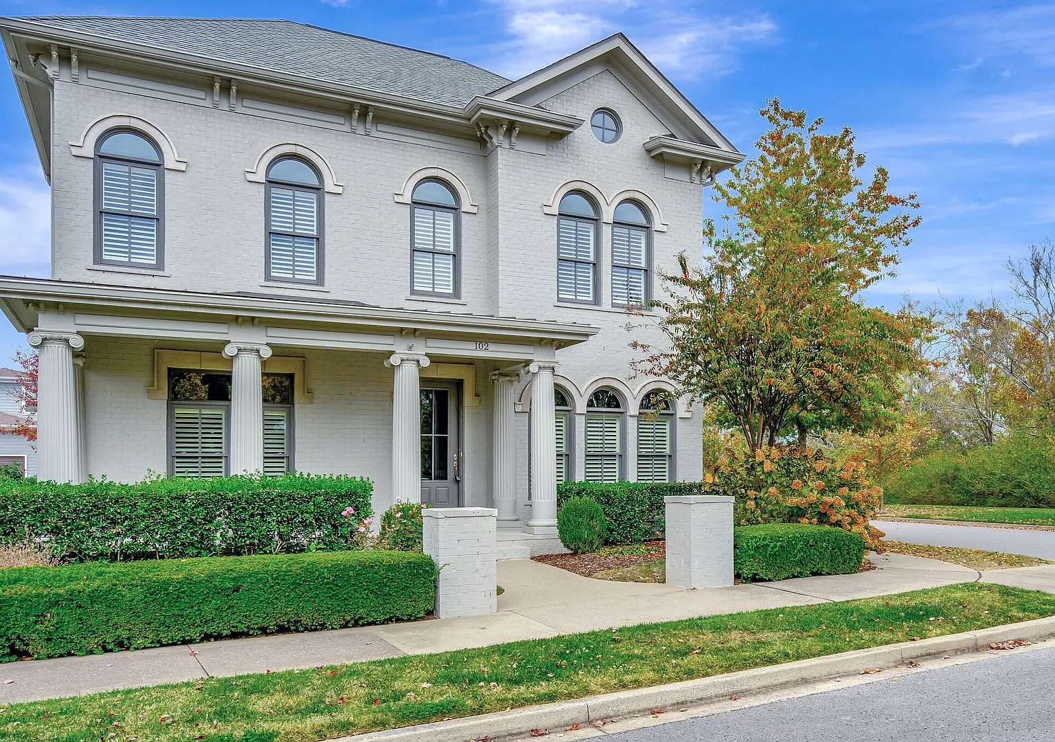 Executive Rental in Westhaven — Photo 1