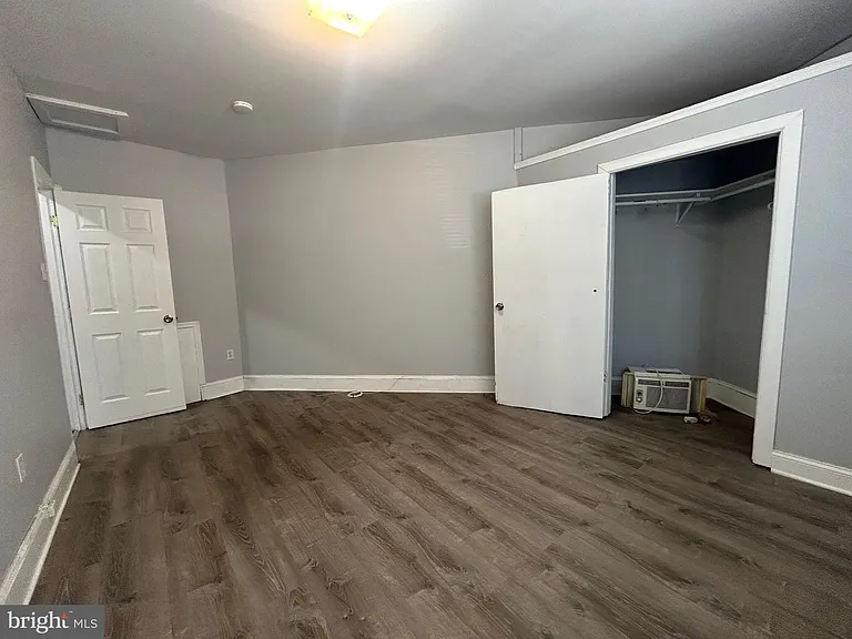 1860 Wakeling St #1 — Photo 6