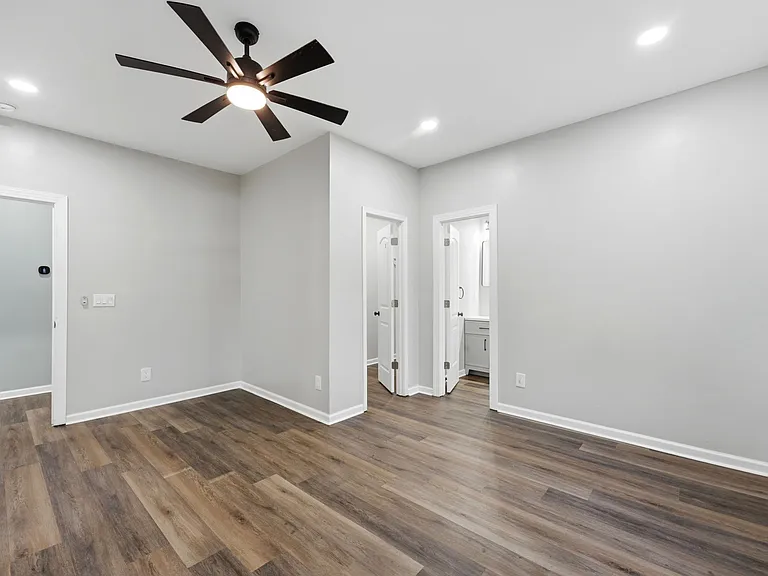 1106 Attica St — Photo 17
