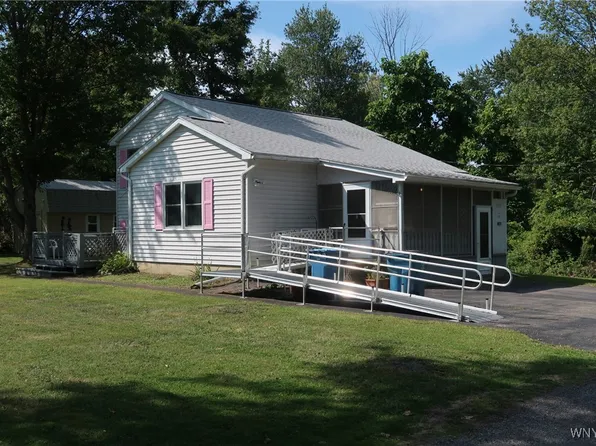 675 Sandy Ave, Angola, NY 14006