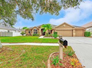 5516 Garden Arbor Dr, Lutz, FL 33558