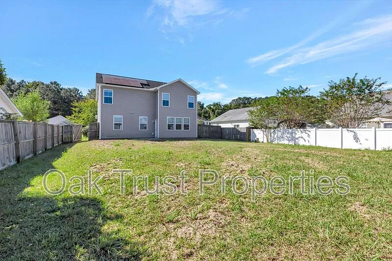 3 bed, 2.5 bath, 1795 sqft, $1,995 — Photo 4