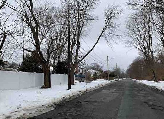 Exterior Neighborhood (street photo)