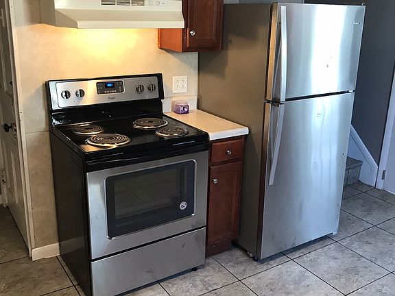4th image of 232 S Washington Ave