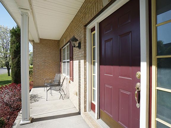3rd image of 4360 Palomino Ln
