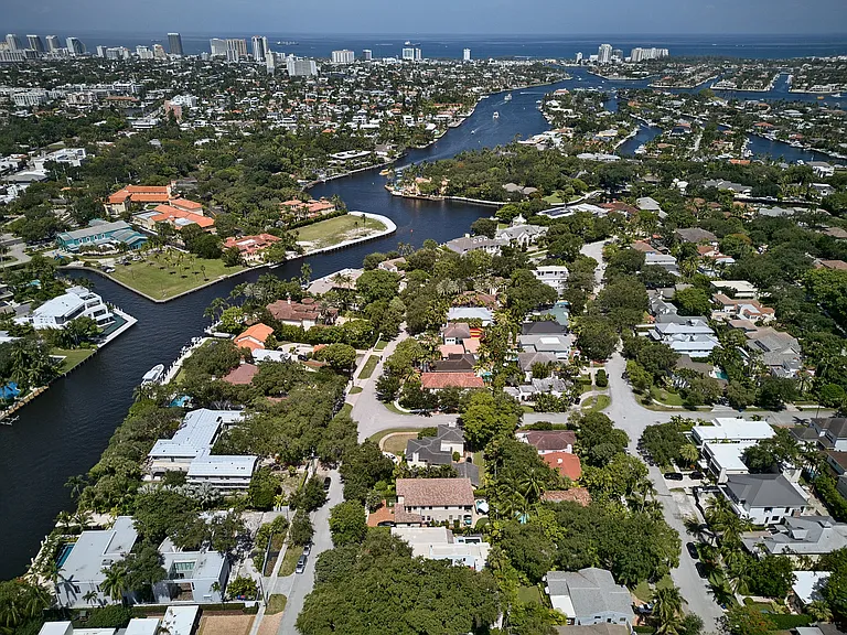 1010 N Rio Vista Blvd — Photo 40
