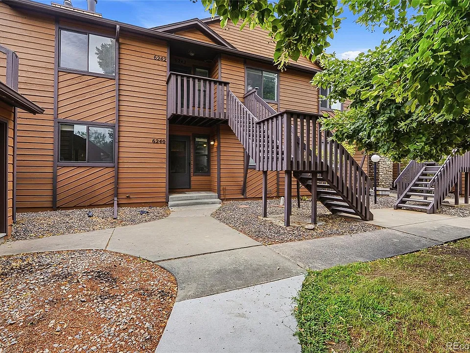 6242 Willow Ln