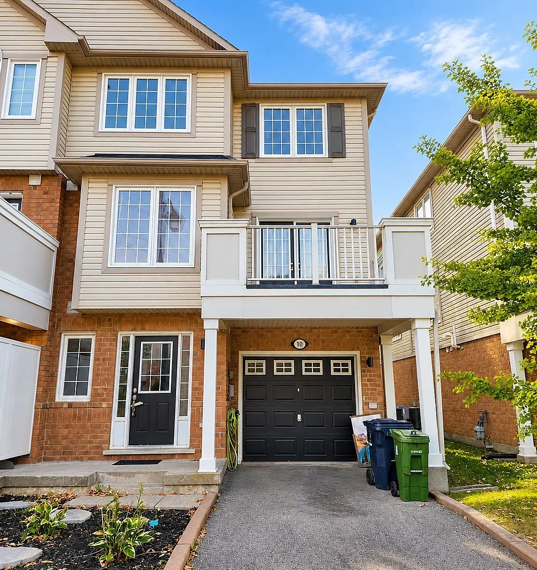 3 bed, $3,100 — Photo 1