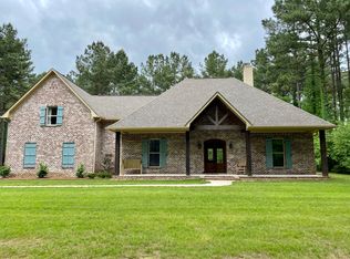 186 Stokes Rd, Flora, MS 39071