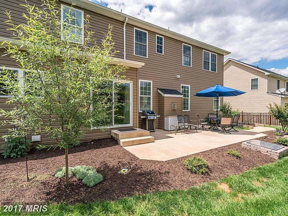3rd image of 7549 Mill Pond Ct