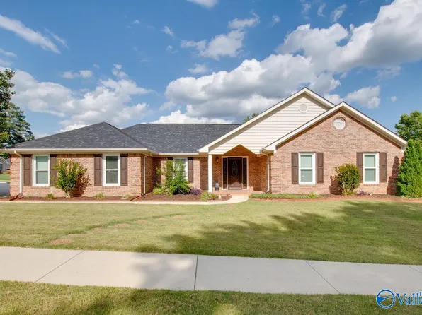 12003 River Canyon Rd SE, Huntsville, AL 35803