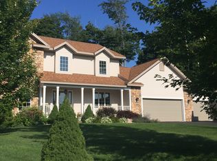 2833 Westview Dr, Marquette, MI 49855