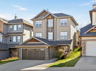 203 NE Saint Moritz Dr SW, Calgary, AB T3H 0A7