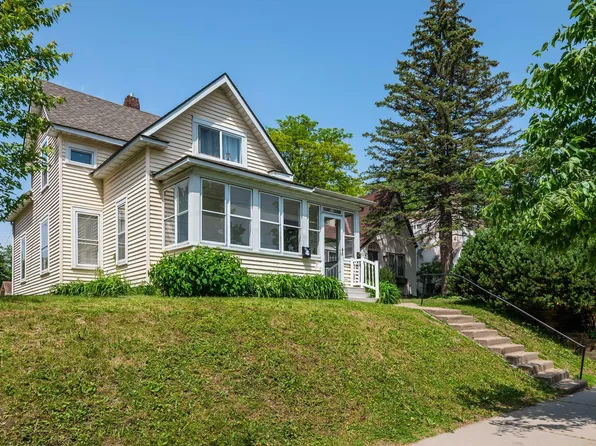 224 Russell Ave S, Minneapolis, MN 55405