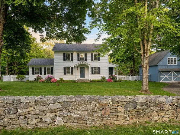 9 Hut Hill Road, Bridgewater, CT 06752
