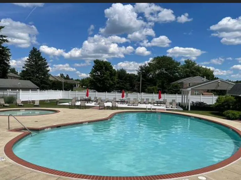 2906 State Hill Rd #G3 — Photo 3