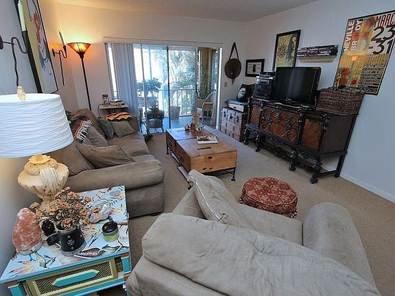 5th image of 3121 28th Ave N APT 205