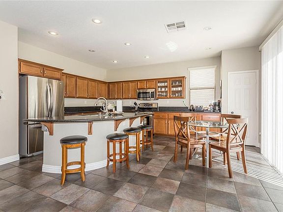 5th image of 5578 Valley Mill St
