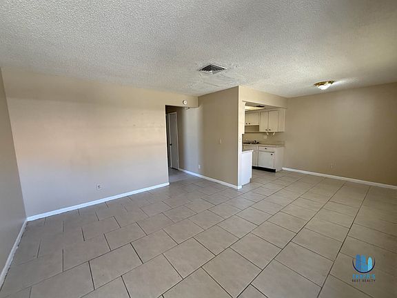 4th image of 221 NW Jefferson Cir N #16