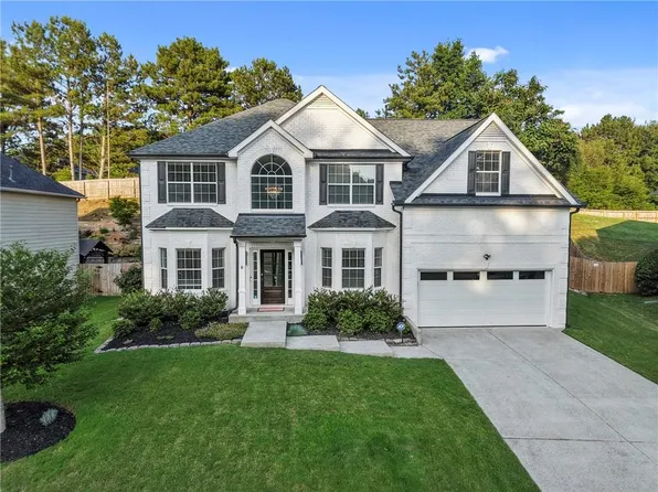 137 Farm Valley Dr, Canton, GA 30115