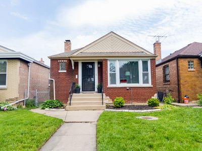 9825 S Ingleside Ave, Chicago, IL, 60628