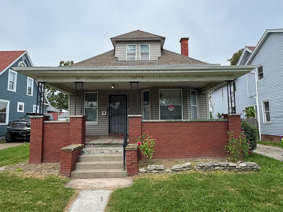 918 Harding Dr