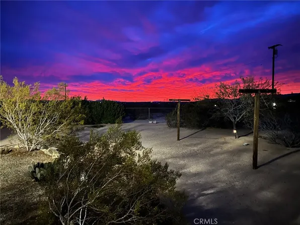 1040 Jackalope Ave, Joshua Tree, CA 92252