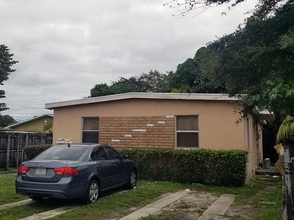 2nd image of 6831-6833 NW 5th Ct