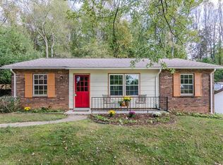 32 Tipperary Dr, Asheville, NC 28806