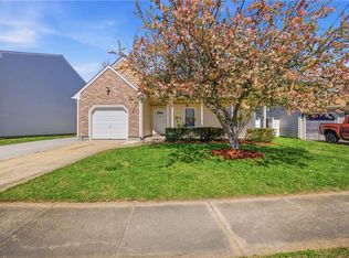 5520 Glen View Dr, Virginia Beach, VA 23464