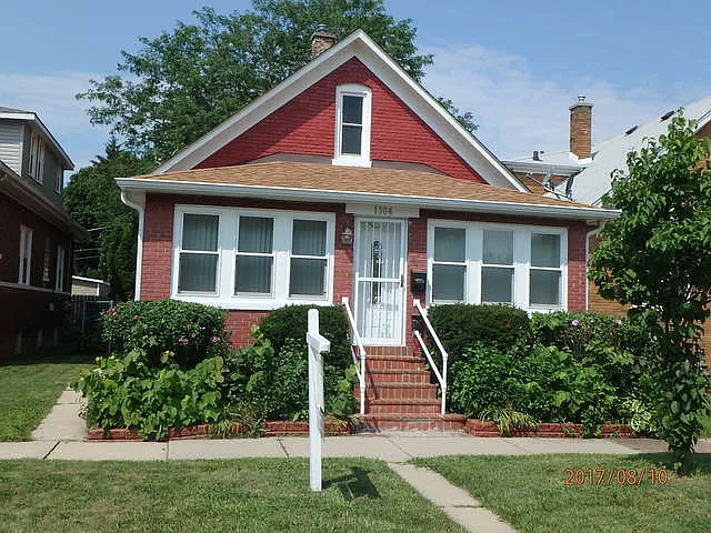 1304 Adams St photo 1