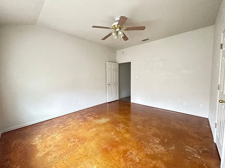 2701 Vernice Loop — Photo 15