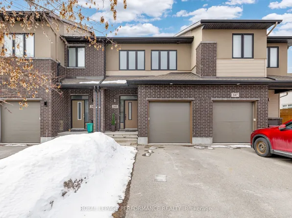 345 Nonius St, Ottawa, ON K2V 0E1