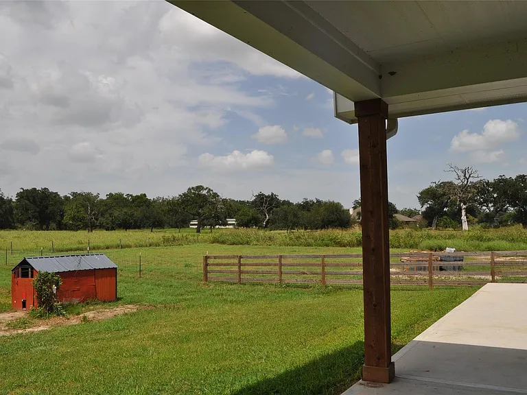 2502 Majestic Oaks Ct — Photo 36