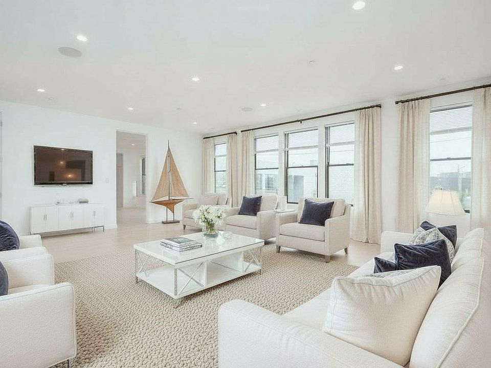 1st image of 340 W 2nd St Unit 9