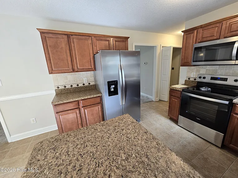305 Cabin Cir — Photo 6