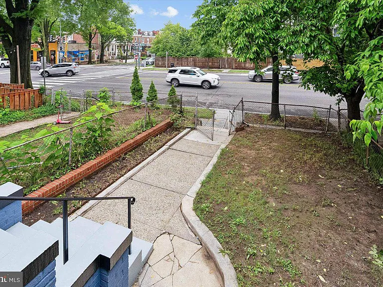 4605 Georgia Ave NW — Photo 25