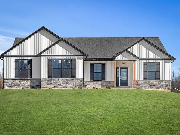 1168 Jade Dr, Moscow Mills, MO 63362