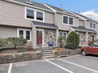 5 Glen St APT 204, Greenwich, CT 06830