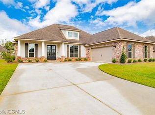 327 Saffron Ave, Fairhope, AL 36532